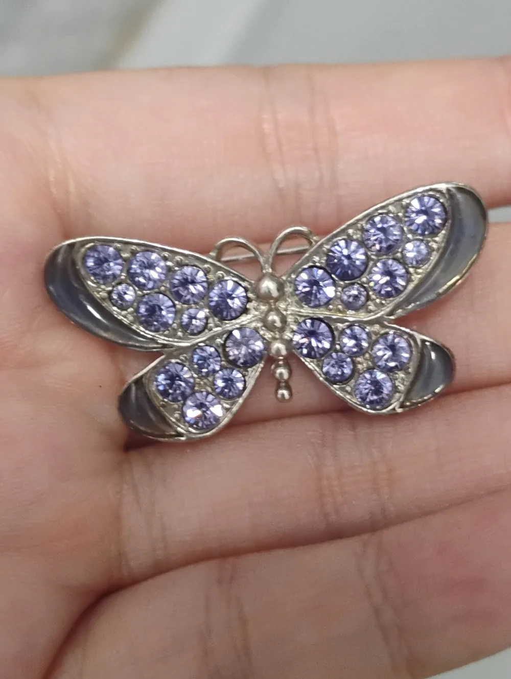 Vintage 2000s Y2K Avon Rhinestone Embellished Butterfly Pin Brooch - Picture 1 of 2